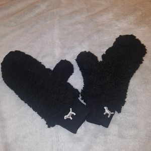 VS Pink Sherpa Mittens